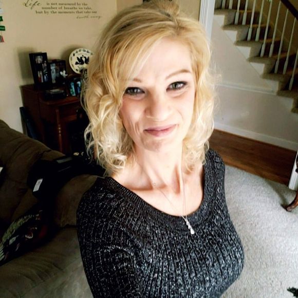 Meet your Posher, Tina - Picture 1 of 1